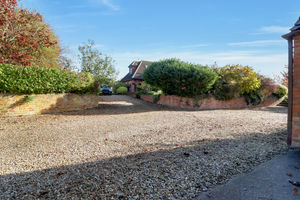 Photo 32- click for photo gallery